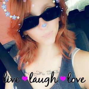 Meet your Posher, Desiree